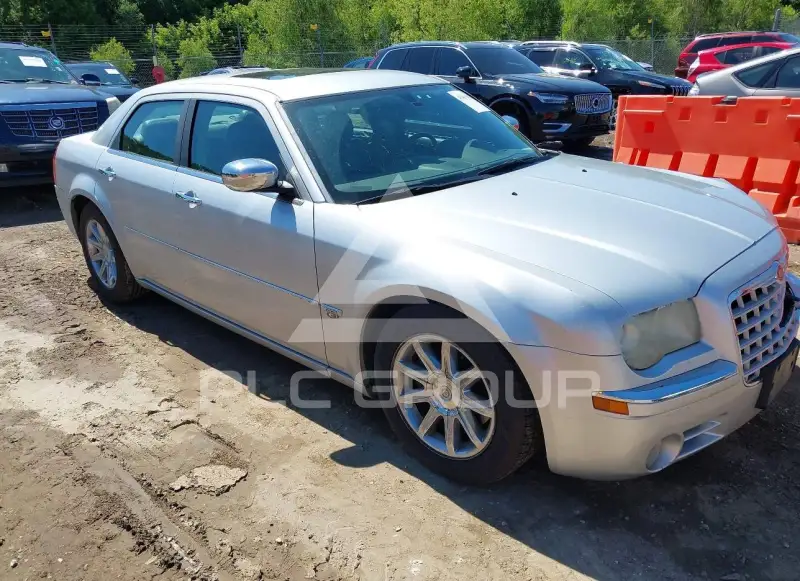 2005 Chrysler 300 фото
