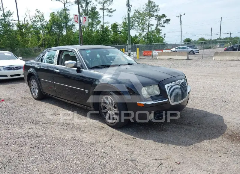 2005 Chrysler 300 фото