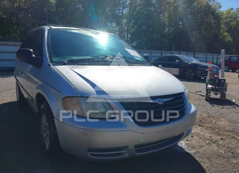 2005 Chrysler TOWN & COUNTRY photo