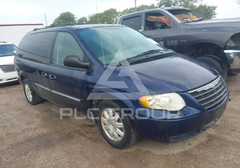 2005 Chrysler TOWN & COUNTRY фото