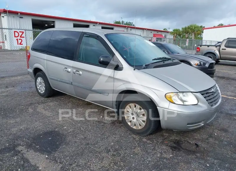 2005 Chrysler TOWN & COUNTRY фото