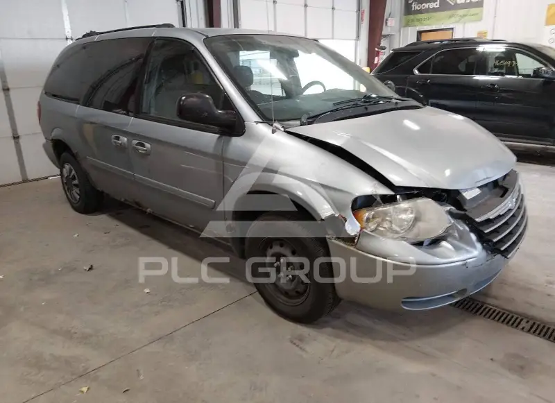 2005 Chrysler TOWN & COUNTRY фото