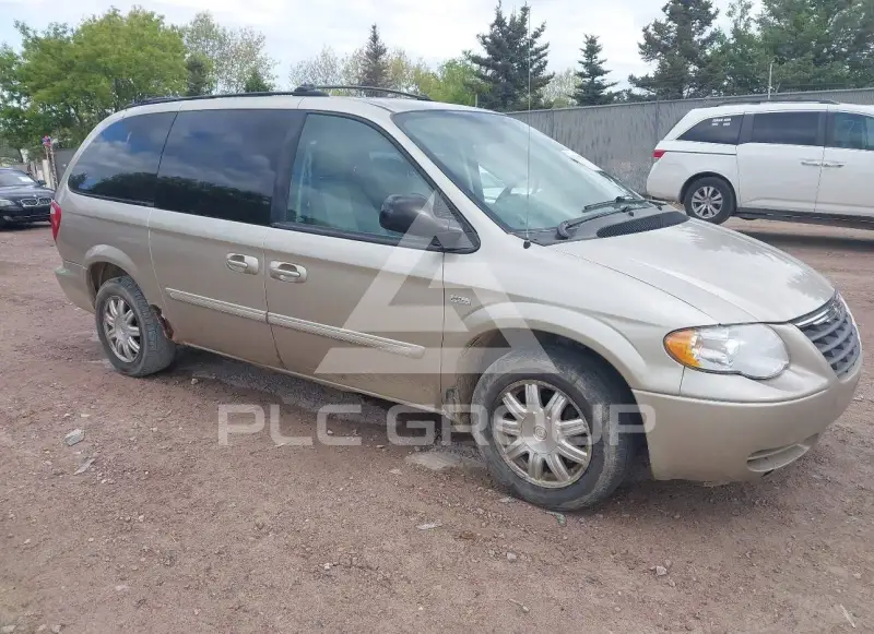 2005 Chrysler TOWN & COUNTRY photo