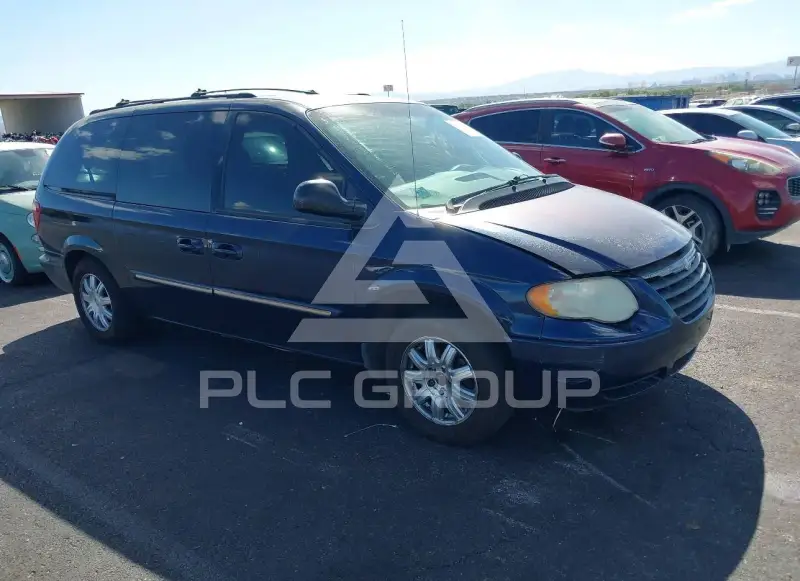 2005 Chrysler TOWN & COUNTRY фото