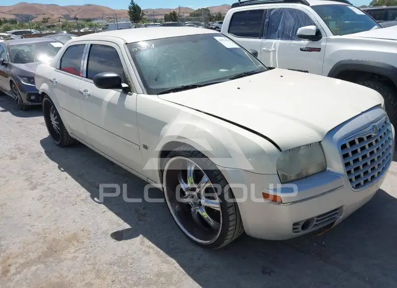 2005 Chrysler 300 фото