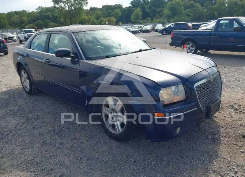 2005 Chrysler 300 photo