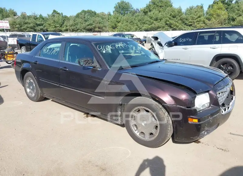 2005 Chrysler 300 photo