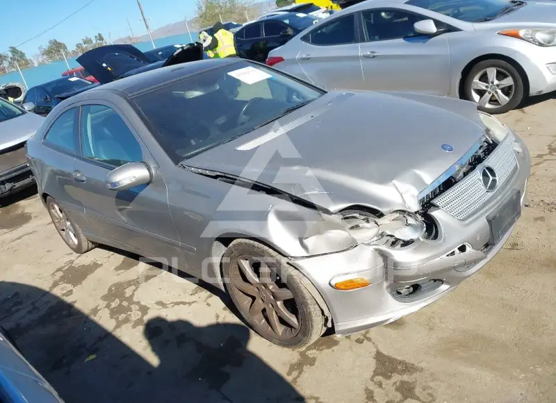 2005 Mercedes Benz C 320 фото