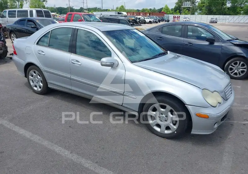 2005 Mercedes Benz C 320 фото