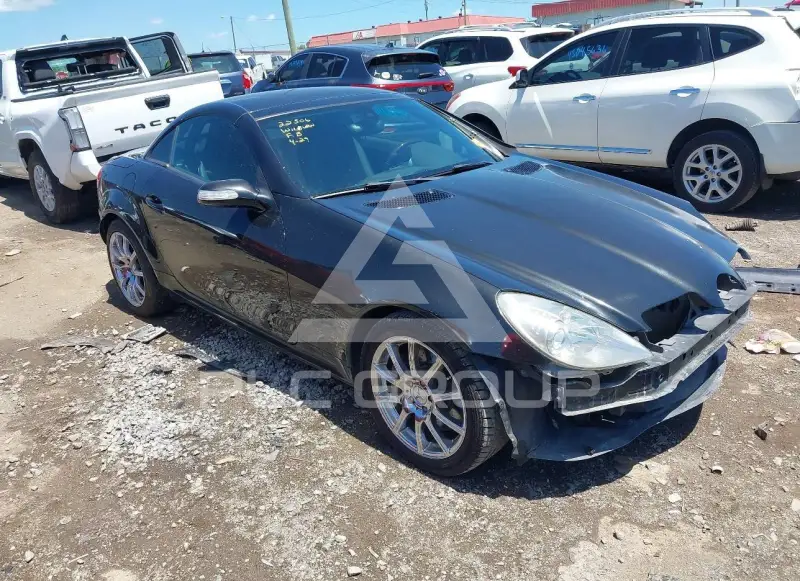 2005 Mercedes Benz SLK 350 photo