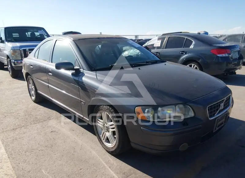 2005 Volvo S60 фото