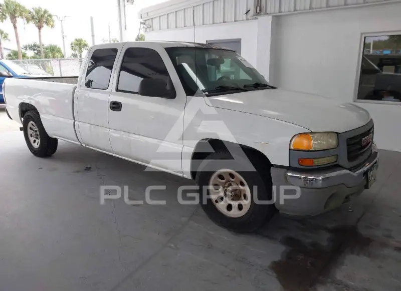 2005 GMC Sierra photo