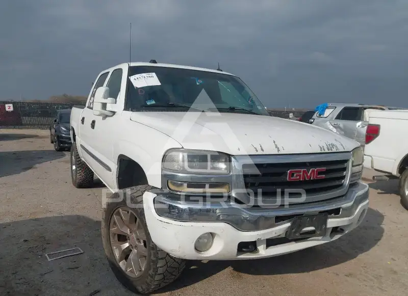 2005 GMC Sierra photo