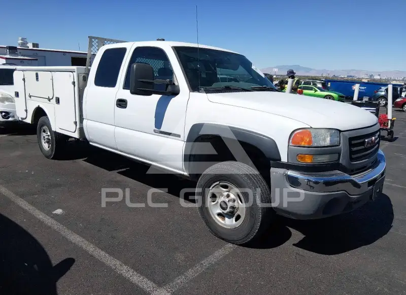 2005 GMC Sierra photo