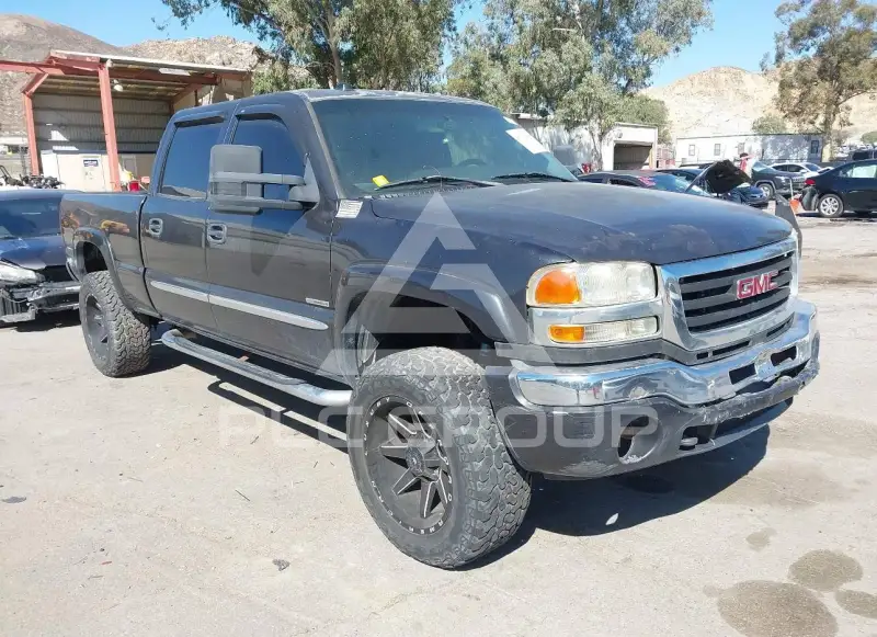 2005 GMC Sierra photo