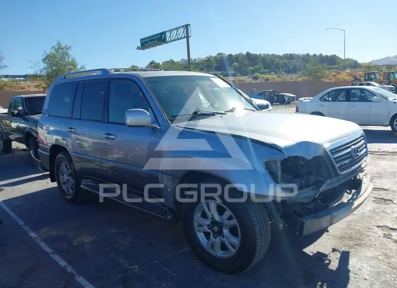 2005 Lexus LX470 photo