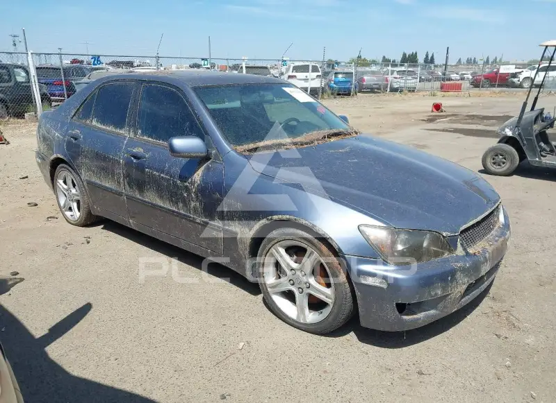 2005 Lexus IS300 photo