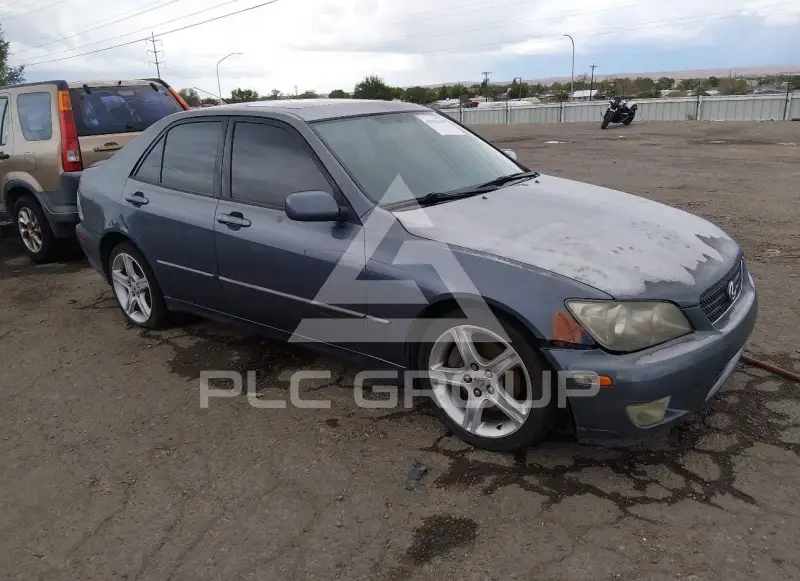 2005 Lexus IS300 photo