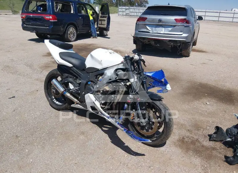 2005 Yamaha YZFR6 photo