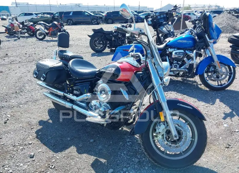 2005 Yamaha XVS1100 фото