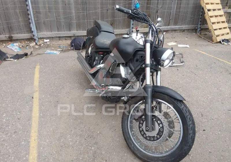 2005 Yamaha XVS1100 фото