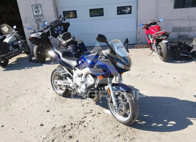 2005 Yamaha FZ6 фото