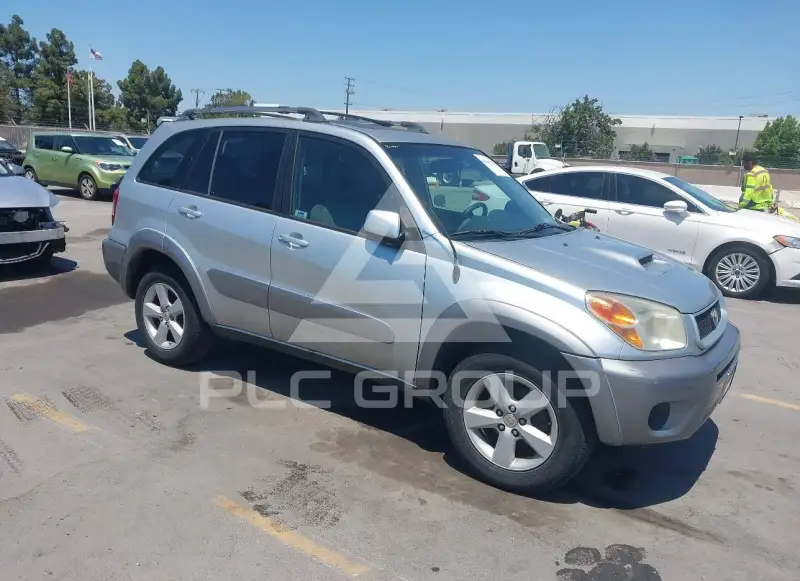 2005 Toyota RAV4 photo