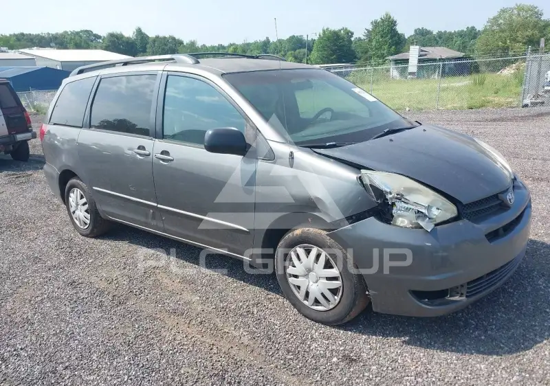 2005 Toyota SIENNA photo