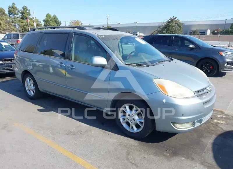 2005 Toyota SIENNA photo