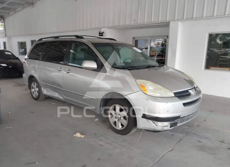 2005 Toyota SIENNA photo