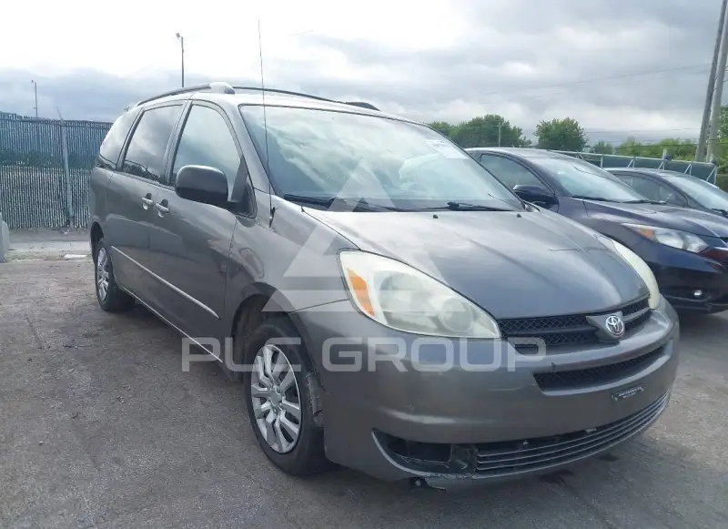 2005 Toyota SIENNA photo