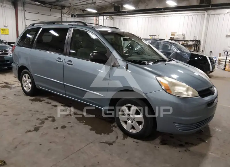 2005 Toyota SIENNA photo
