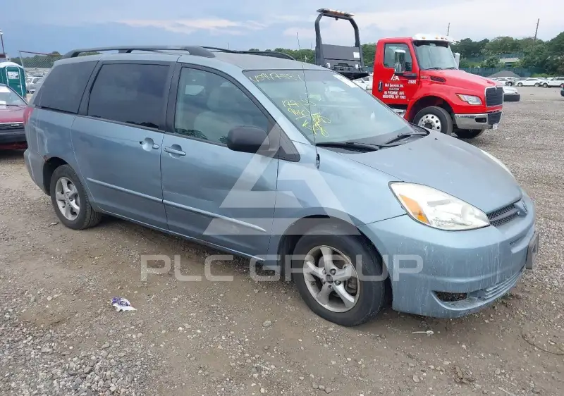 2005 Toyota SIENNA photo