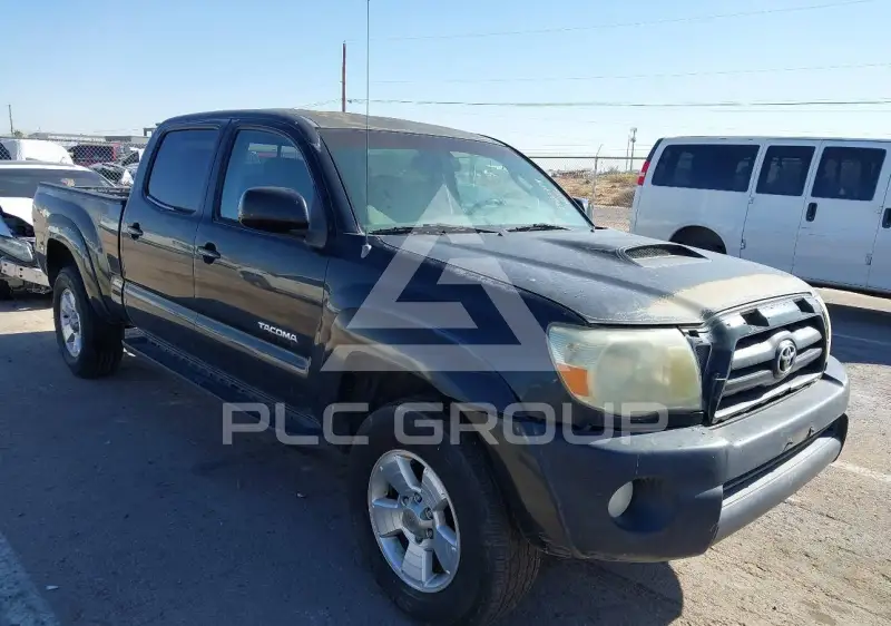 2005 Toyota TACOMA photo