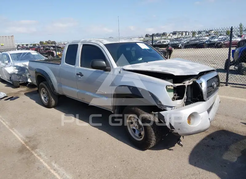 2005 Toyota TACOMA photo