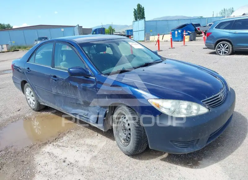 2005 Toyota CAMRY photo