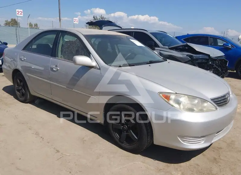 2005 Toyota CAMRY photo