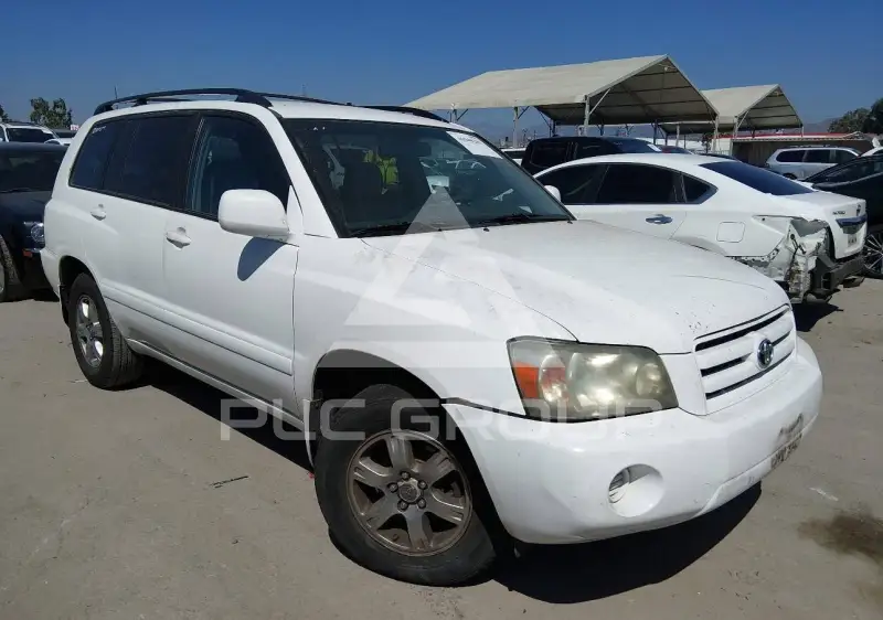 2005 Toyota Highlander photo