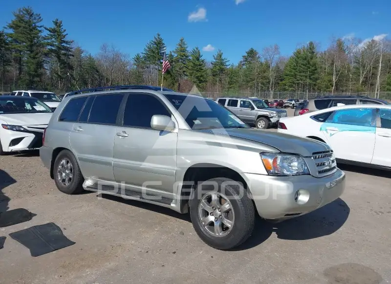 2005 Toyota Highlander photo