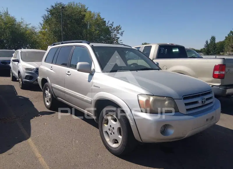 2005 Toyota Highlander photo