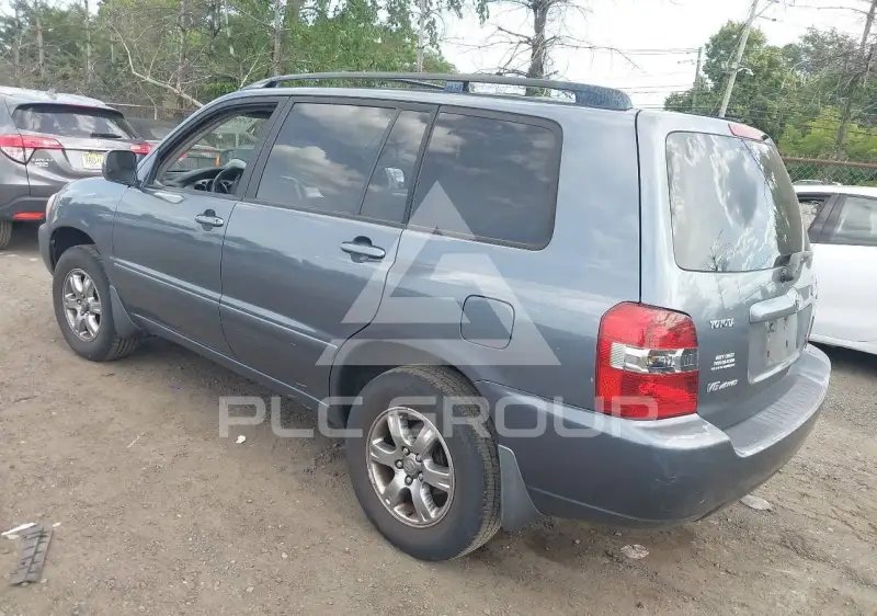 2005 Toyota Highlander photo