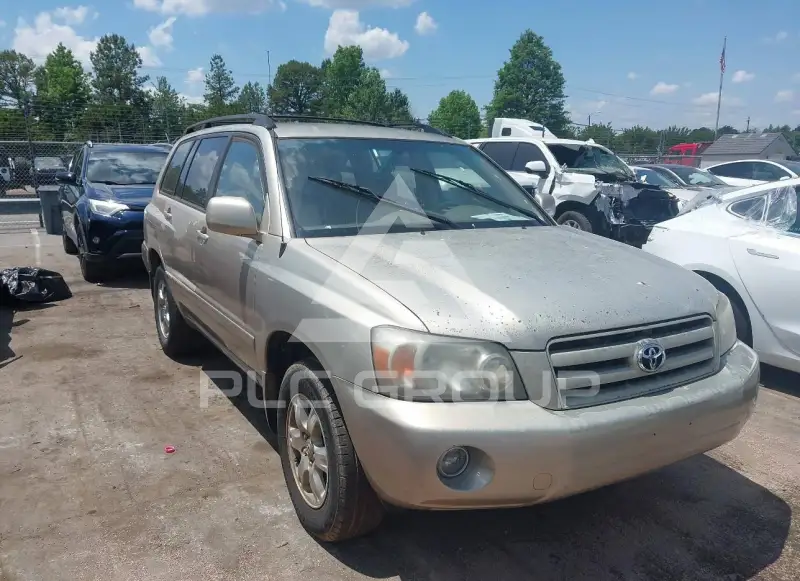 2005 Toyota Highlander photo