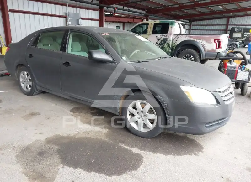 2005 Toyota AVALON фото