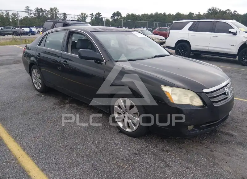 2005 Toyota AVALON фото