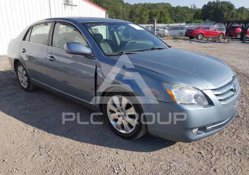 2005 Toyota AVALON фото