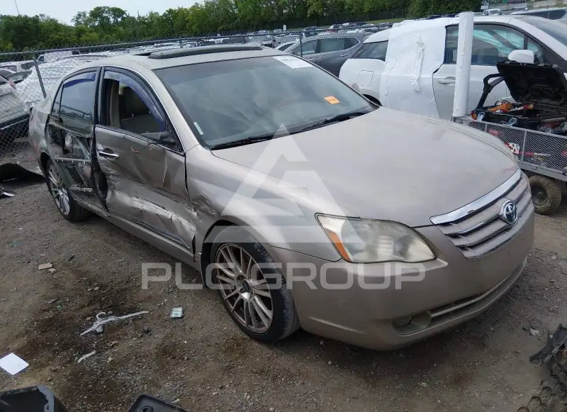 2005 Toyota AVALON фото