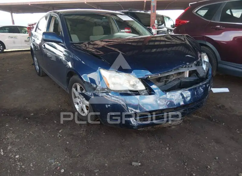 2005 Toyota AVALON photo