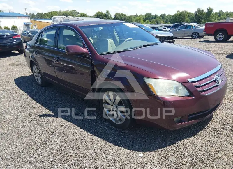 2005 Toyota AVALON фото