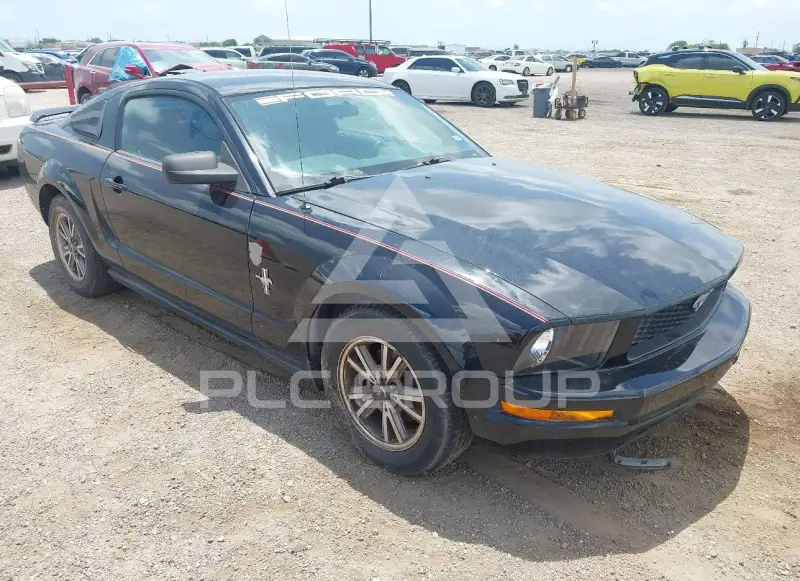 2005 Ford MUSTANG фото