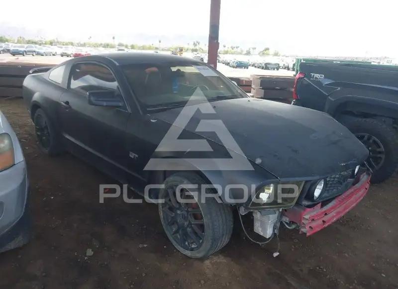 2005 Ford MUSTANG photo